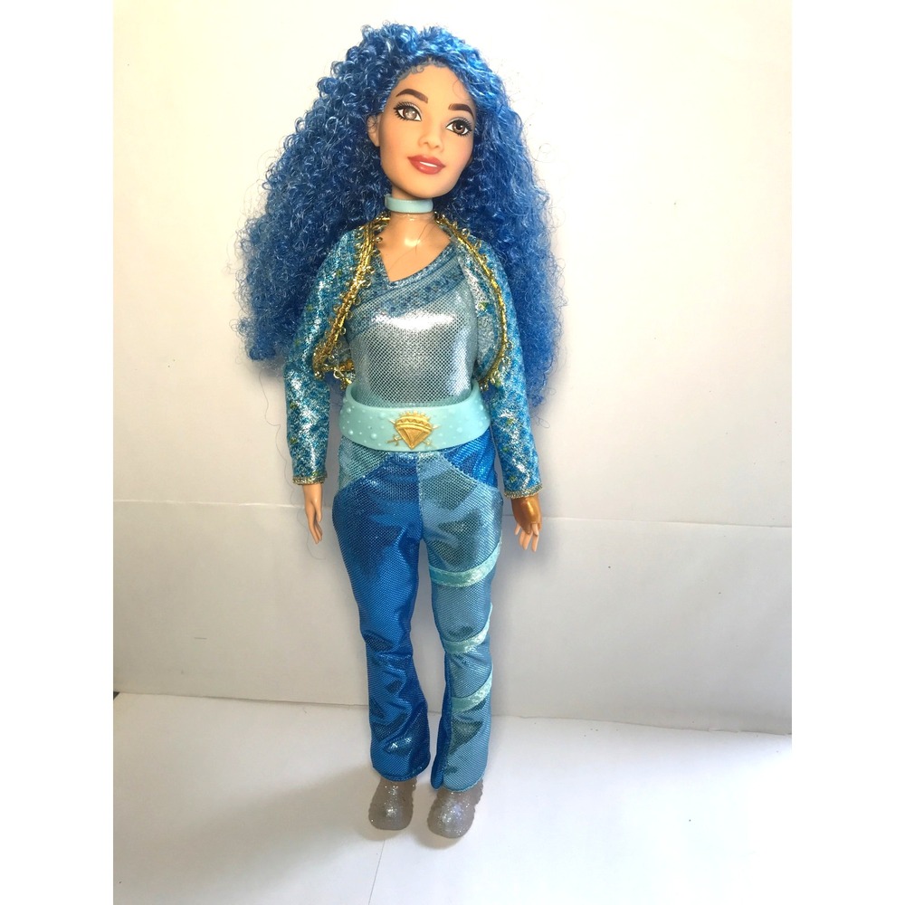 Disney Descendants Rise Of Red Dressed Doll Princess Chloe Charming